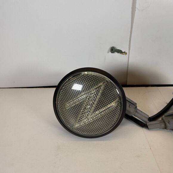 Nissan 370z Left & Right Fender Light Lamp 2009-2018 (OEM) - Picture 2 of 6